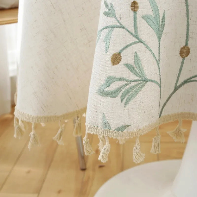 Nappe ronde brodée en coton