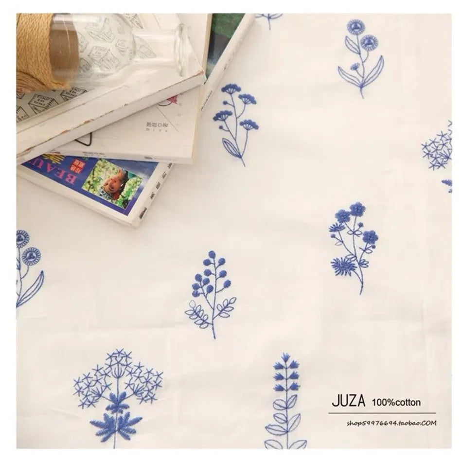 Nappe en coton brodée fleurs