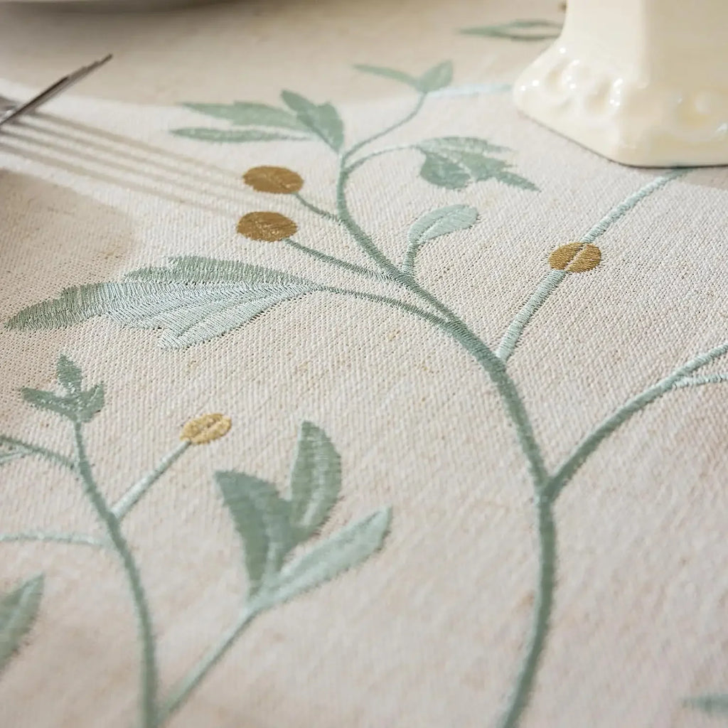 Nappe ronde brodée en coton