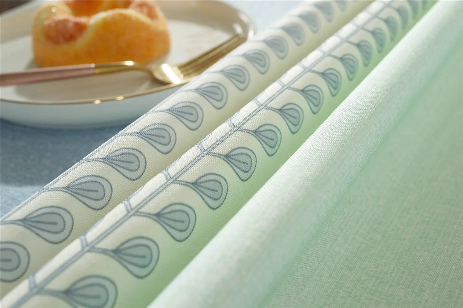 Nappe en coton imperméable – à larges rayures